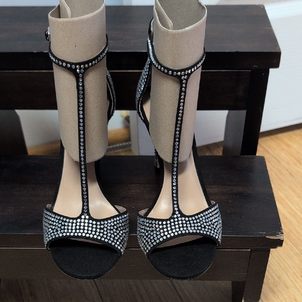 INC Firah T Strap Black Stiletto Peep Toe Silver Rhinestone Heels Size 6.5M NEW - Picture 3 of 7